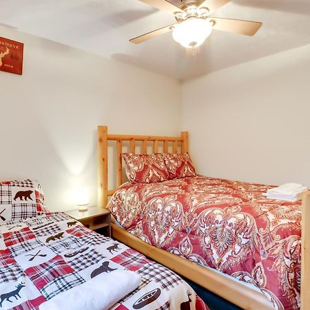 Pet-Friendly Pocono Lake Oasis With Hot Tub! Exteriér fotografie