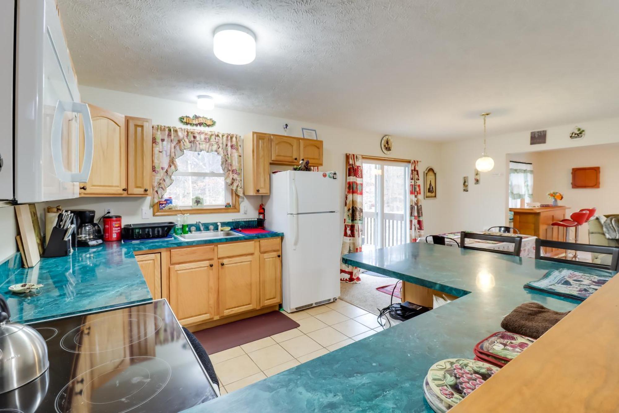 Pet-Friendly Pocono Lake Oasis With Hot Tub! Exteriér fotografie
